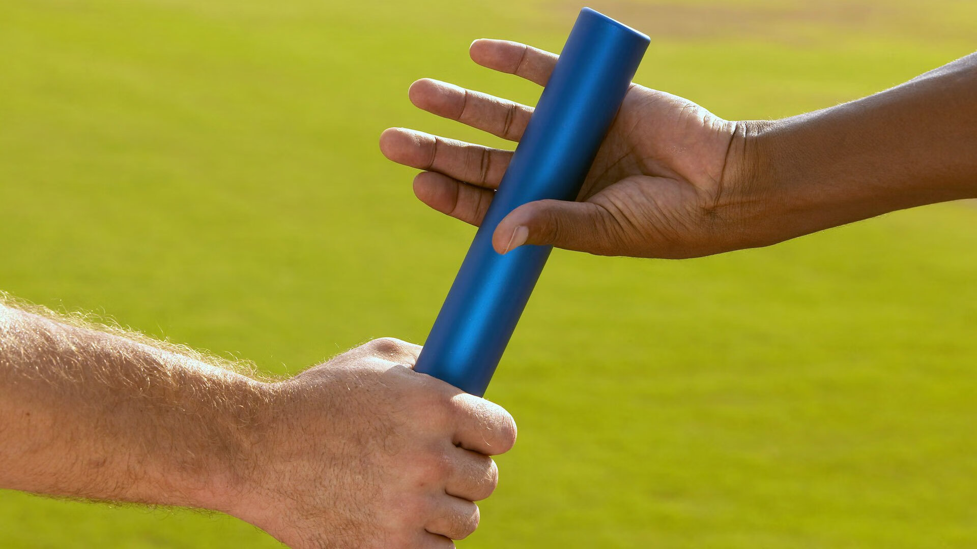 ayx爱游戏官网-高空争顶还是控球控场？欧冠战术解密